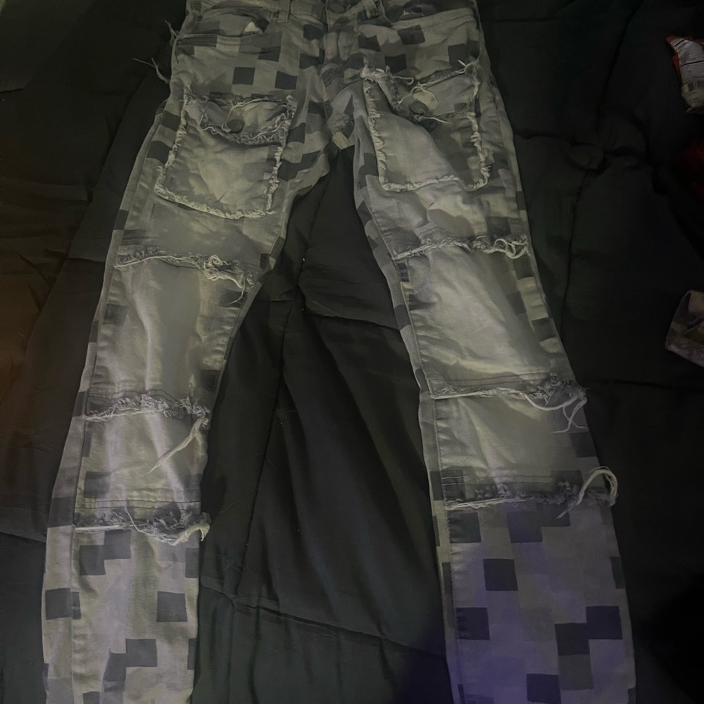 Gray Distressed Patchwork Jeans - image 1
